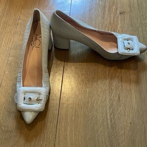 AGL size 7 white heels with buckle